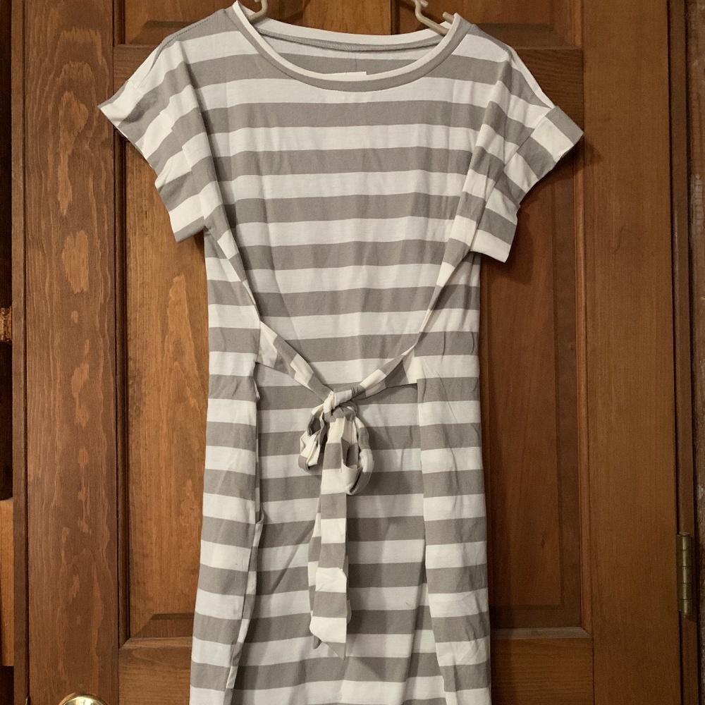 Womens Boutique dress NWT fits like a M/L